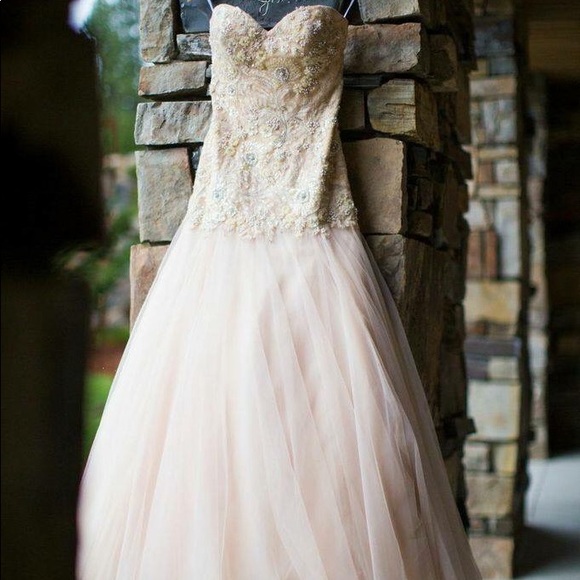 Watters Wedding Dress - Picture 4 of 7